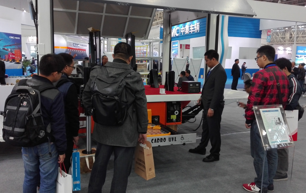 1448327426134008.png 专业人员讲解.png